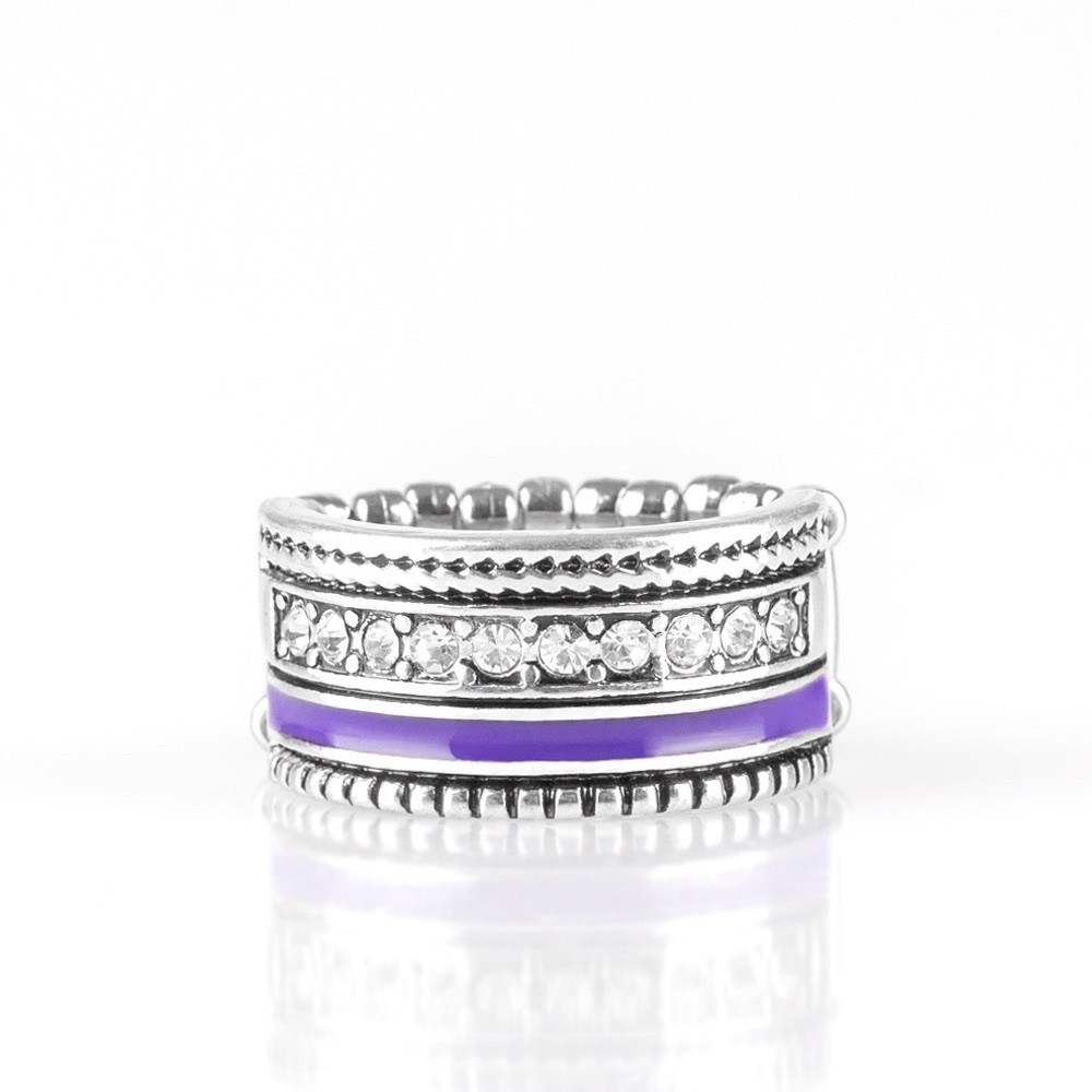 Beautiful purple and sliver ring 💍